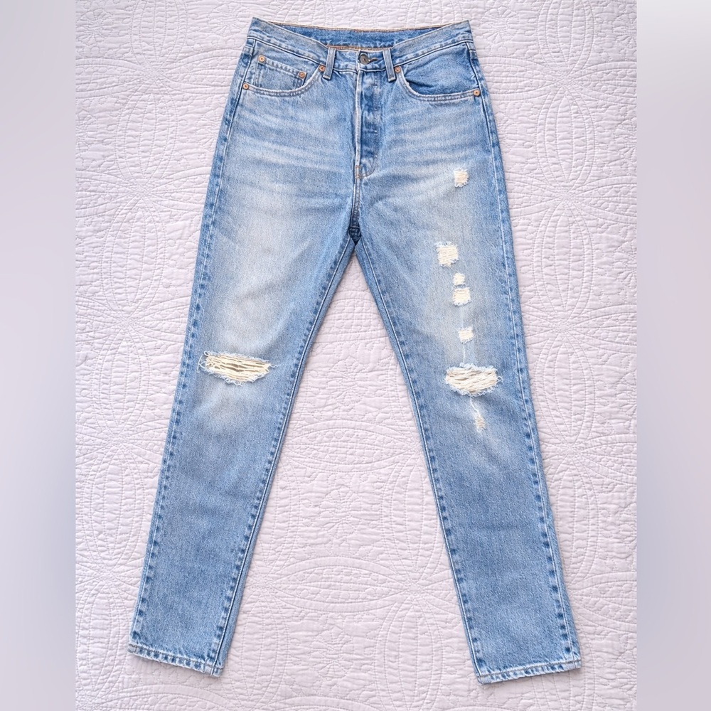 Levi’s 501 Distressed Jeans W30 L32 Light Wash Button Fly Classic Straight